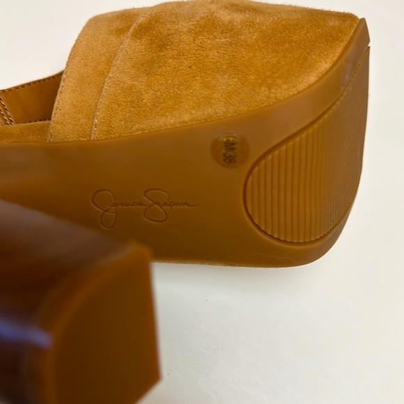 Jessica Simpson platform heels - Picture 8 of 9